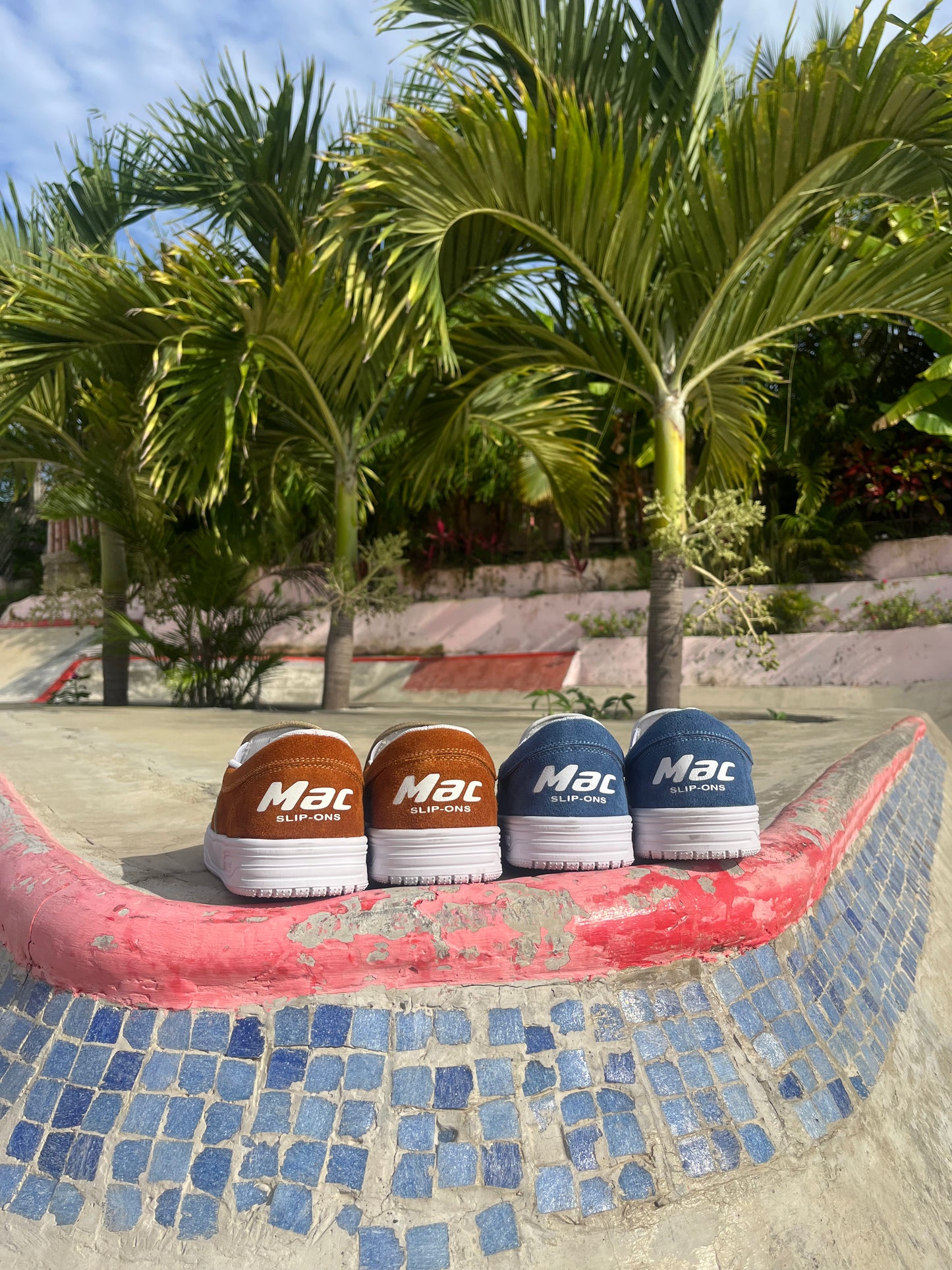 MAC SLIP-ONS